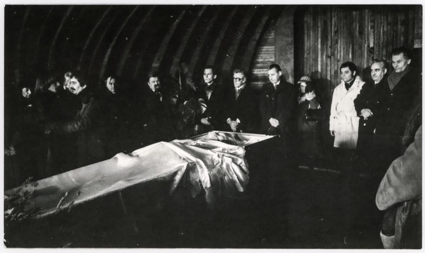 Nagy László a ravatalon